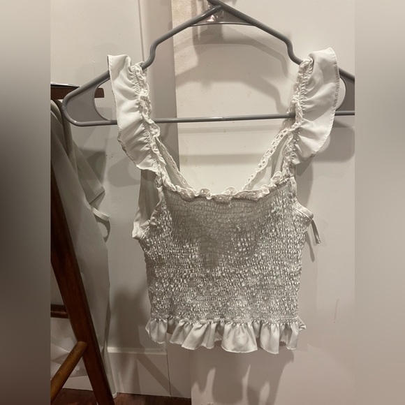 White top - Picture 2 of 2